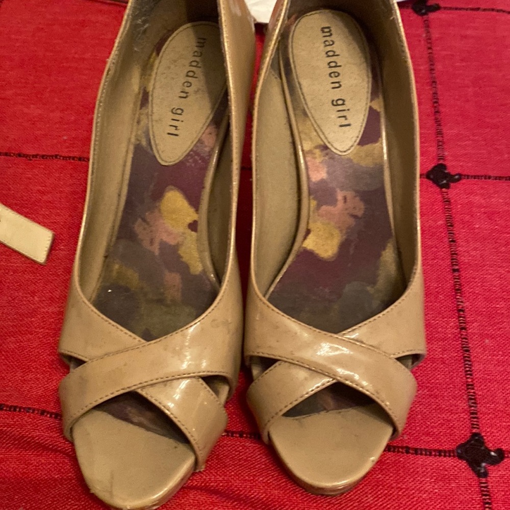 Madden Girl tan heels